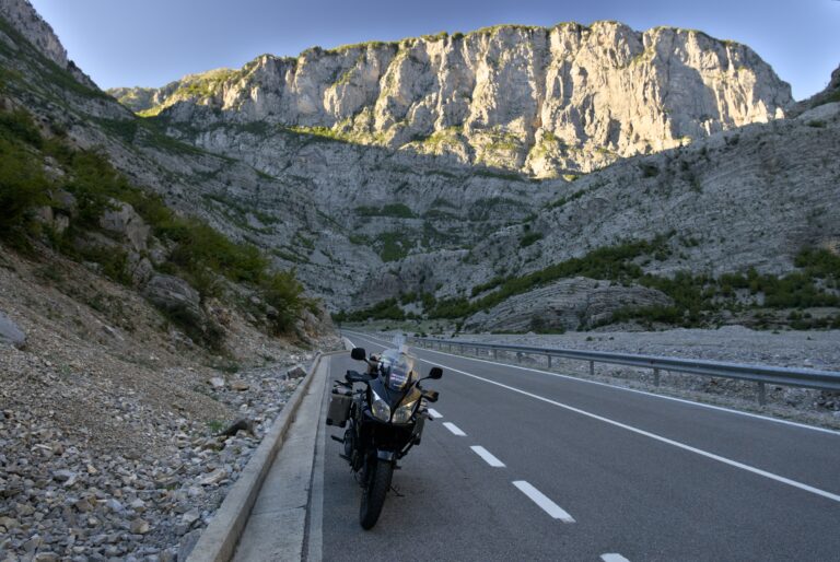 Albánie, SH20
