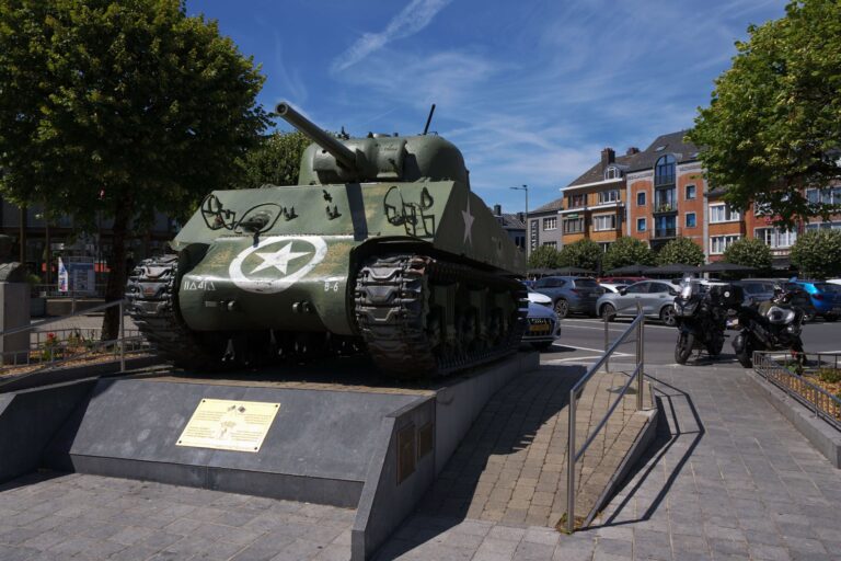 Tank na náměstí v Bastogne